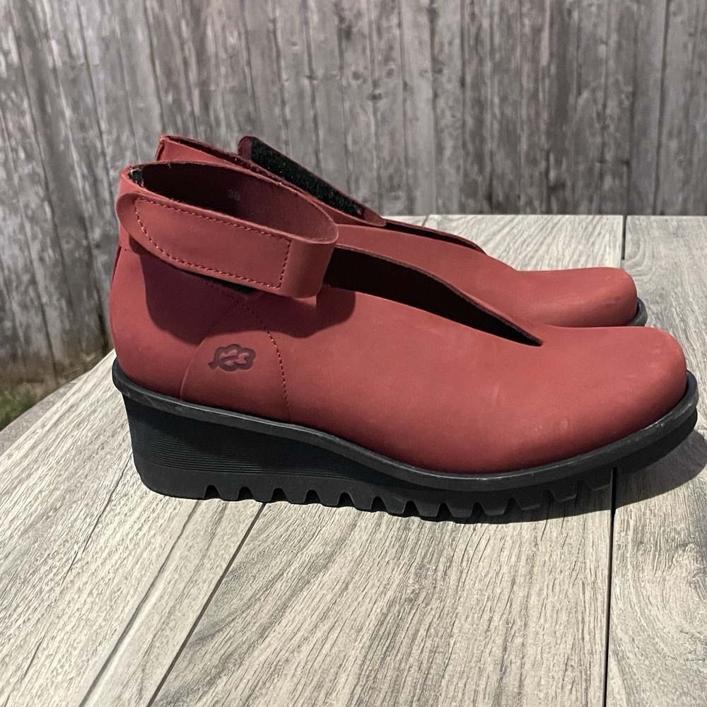 Loints of Holland Selena Ankle Strap Shoes Women 38 US 7-7.5 Red Wedge Mary Jane